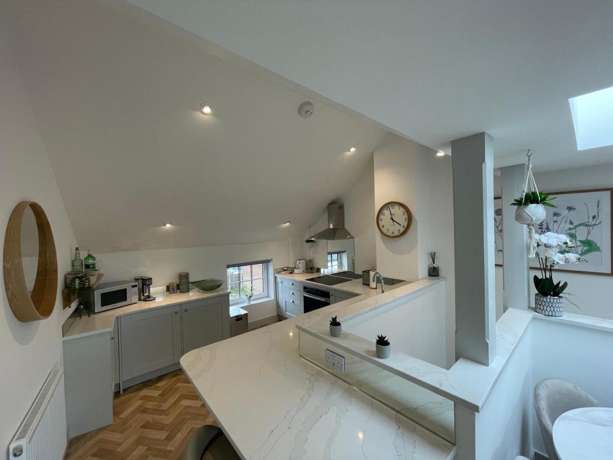 Lees Lookout Holt ,2 Bedroom Luxury Apartment With Private Parking Luaran gambar